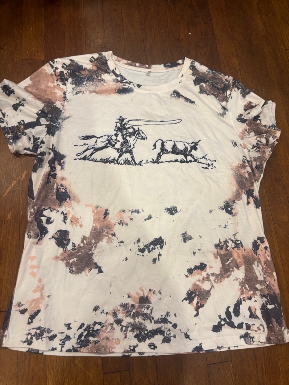 Source Unknown White Tie-Dye Short Sleeve Tee with Navy Graphic